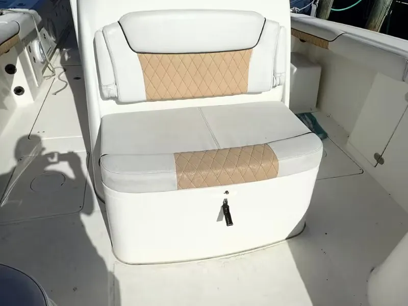 Slide: The Image of World Cat 320 Center Console 2014 - 7