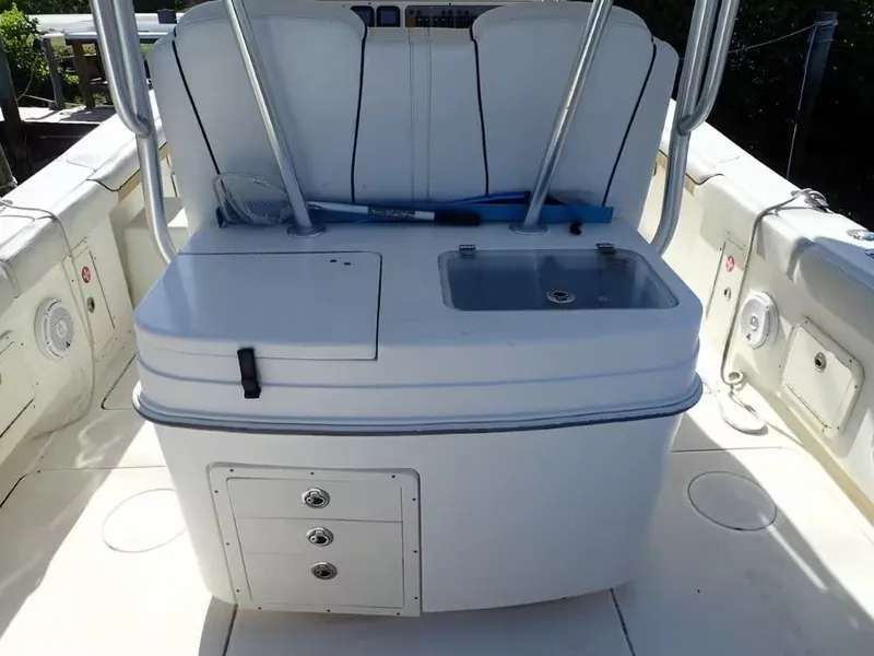 Slide: The Image of World Cat 320 Center Console 2014 - 9