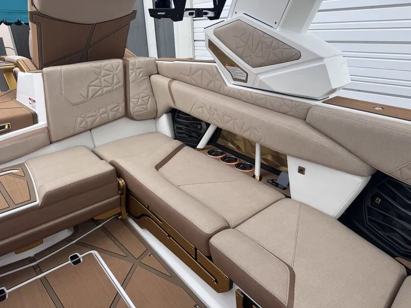 Slide: The Image of Nautique Super Air Nautique G23 Paragon 2026 - 8