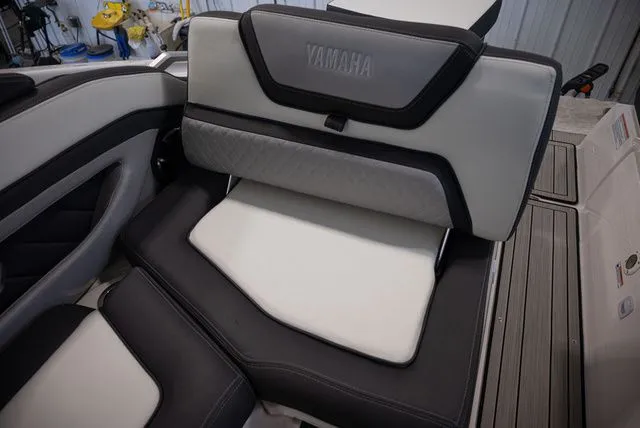Slide: The Image of Yamaha 275SDX 2023 - 17