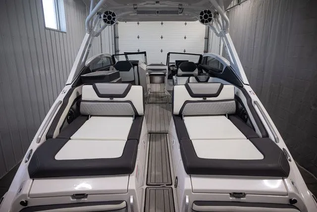 Slide: The Image of Yamaha 275SDX 2023 - 4
