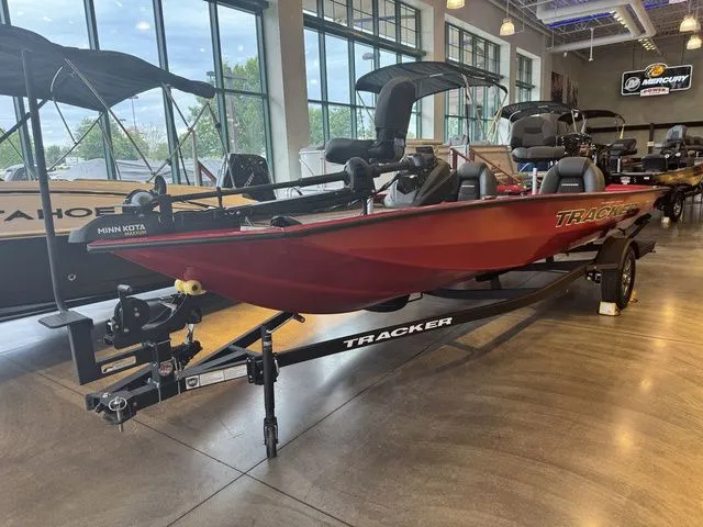 The Image of Tracker Pro Team 190 TX 2026 - 1