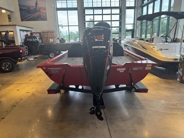 Slide: The Image of Tracker Pro Team 190 TX 2026 - 3