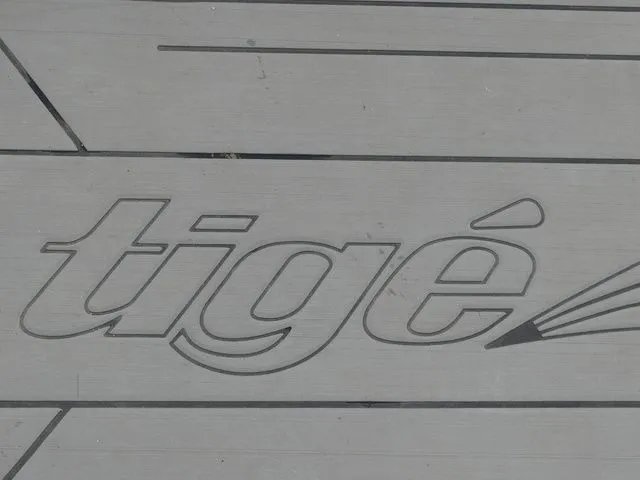 Slide: The Image of Tigé RZ4 2016 - 34