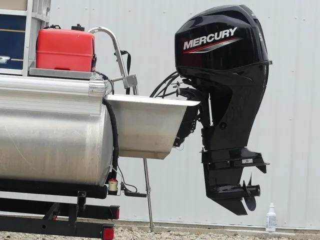 Slide: The Image of Tracker 16 BASS BUGGY 2024 - 8