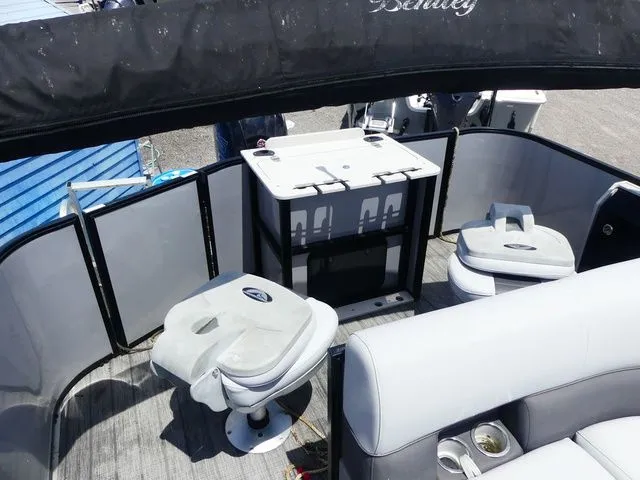Slide: The Image of Bentley Pontoons Bentley 220 Fish 2022 - 10