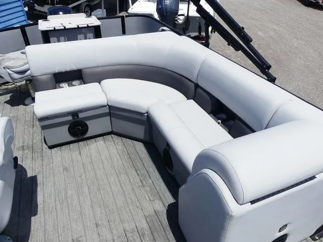 Slide: The Image of Bentley Pontoons Bentley 220 Fish 2022 - 13