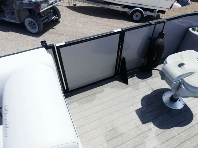 Slide: The Image of Bentley Pontoons Bentley 220 Fish 2022 - 15