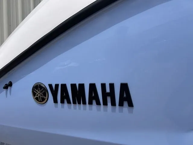 Slide: The Image of Yamaha AR220 2024 - 4