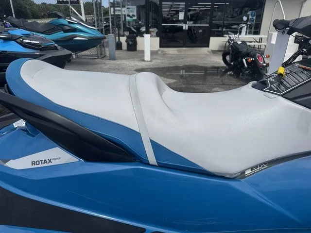 Slide: The Image of Sea-Doo GTI 2019 - 8