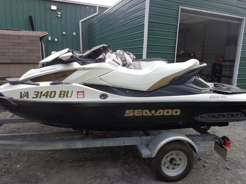 The Image of Sea-Doo GTX Limited iS 260 2011 - 1
