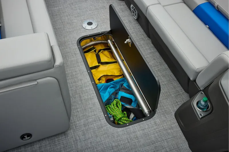 Slide: The Image of Sun Tracker Party Barge 24 XP3 2026 - 36