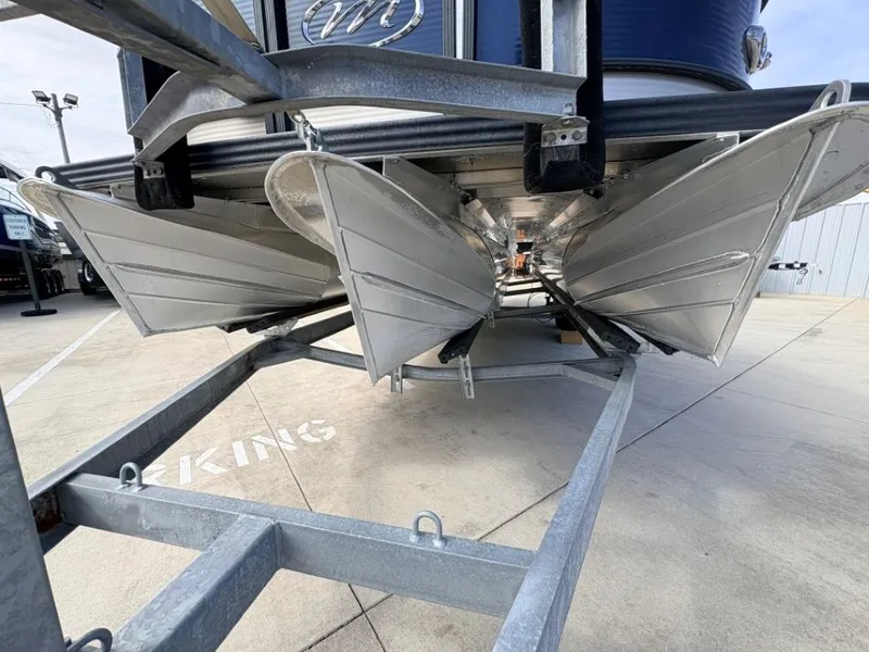 Slide: The Image of Manitou 23 SES SHP 575 2021 - 39