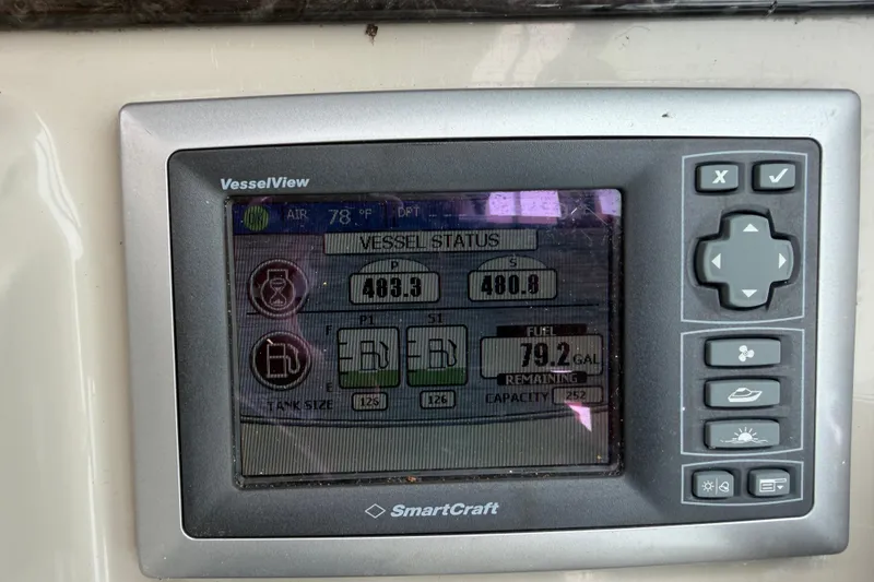 Slide: The Image of SmartCraft VesselView display on 2008 Sea Ray 380 Sundancer boat dashboard. - 24