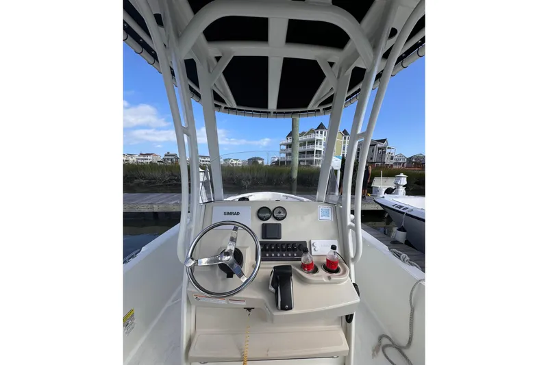 Slide: The Image of Manufacturer Provided Image: Top view line drawing of 2023 Boston Whaler 220 Dauntless boat. - 14