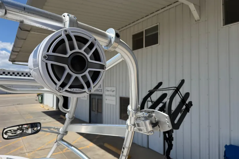 Slide: The Image of 2007 Nautique Crossover 236 boat with JL Audio speaker on tower. - 21