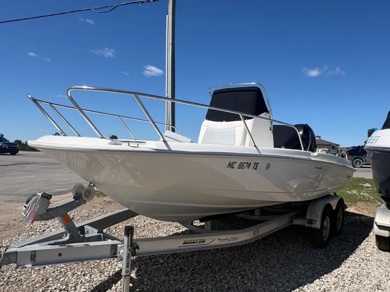 The Image of Boston Whaler 210 Dauntless 2015 - 0