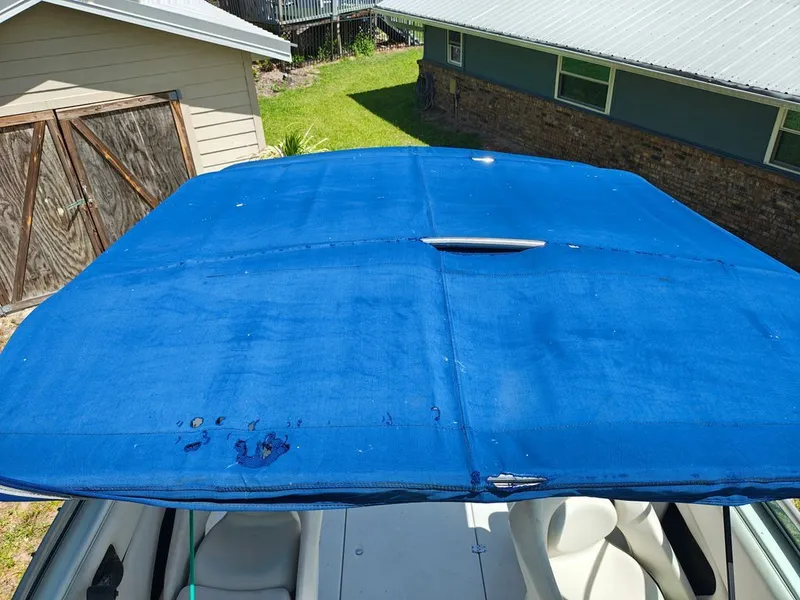 Slide: The Image of Crownline Boats 235 CCR 2005 - 18