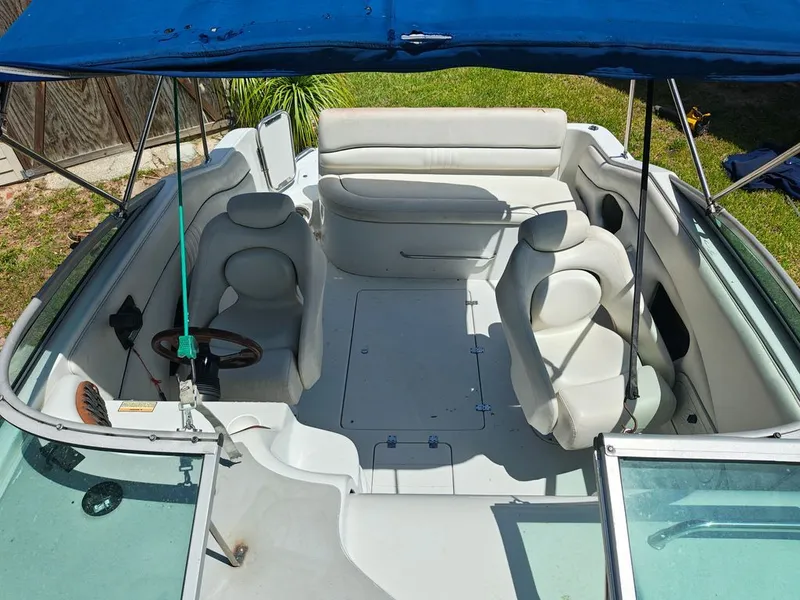 Slide: The Image of Crownline Boats 235 CCR 2005 - 4