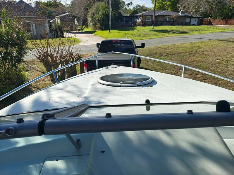 Slide: The Image of Crownline Boats 235 CCR 2005 - 5