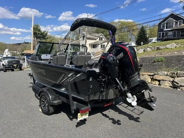 Slide: The Image of Lund 1775 Impact XS Sport 2025 - 9