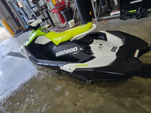 Slide: The Image of Sea-Doo Spark 3-Up Rotax 900 ACE CONV With Ibr 2023 - 6