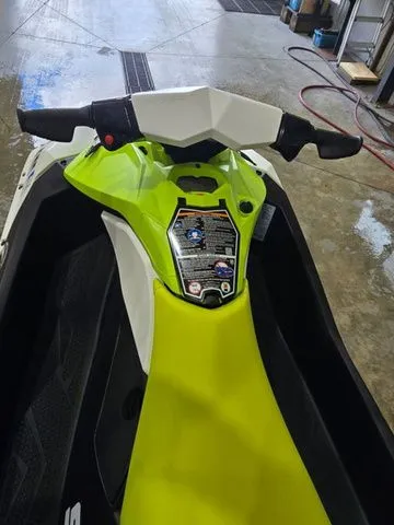 Slide: The Image of Sea-Doo Spark 3-Up Rotax 900 ACE CONV With Ibr 2023 - 7