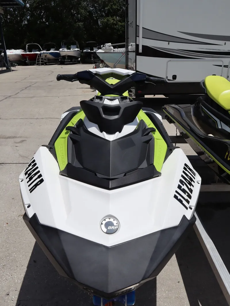 Slide: The Image of Sea-Doo 2023 - 3