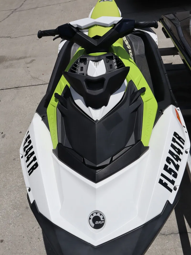 Slide: The Image of Sea-Doo 2023 - 9