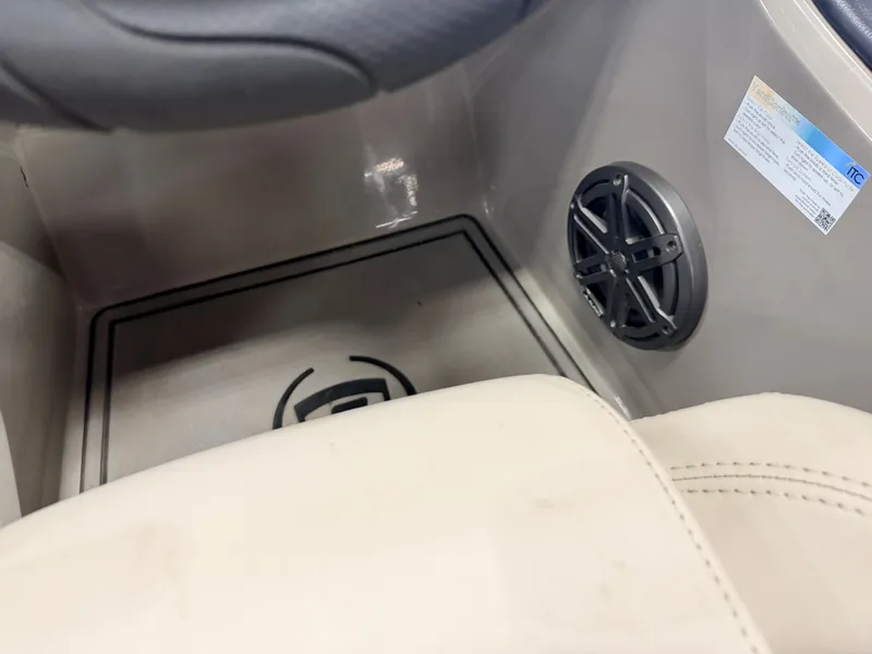 Slide: The Image of Premier 220 SunSation & 100HP Honda 4Stroke - $29,995 2020 - 31