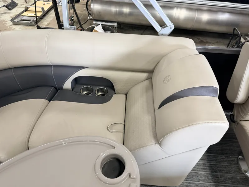 Slide: The Image of Premier 220 SunSation & 100HP Honda 4Stroke - $29,995 2020 - 40