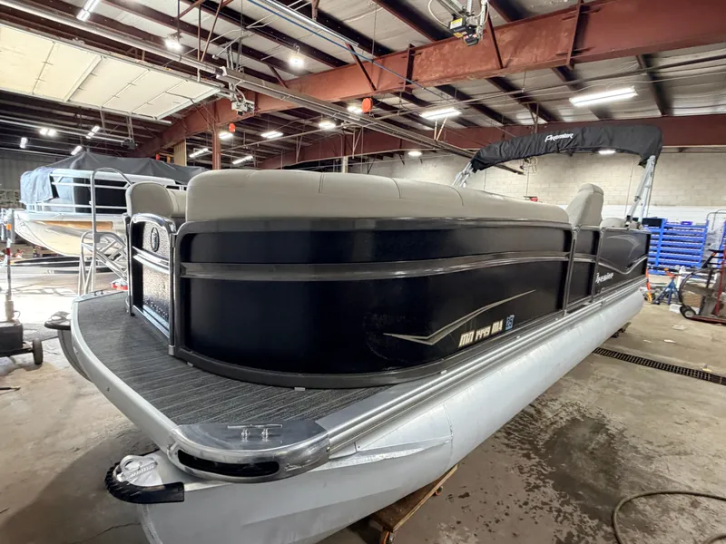 Slide: The Image of Premier 220 SunSation & 100HP Honda 4Stroke - $29,995 2020 - 50