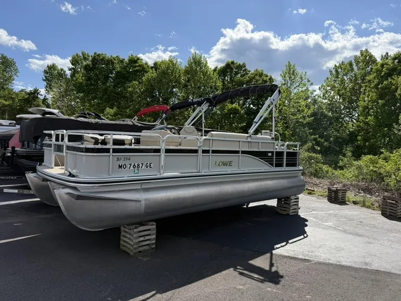 Slide: The Image of Lowe SF 214 Sport Fish 2016 - 23