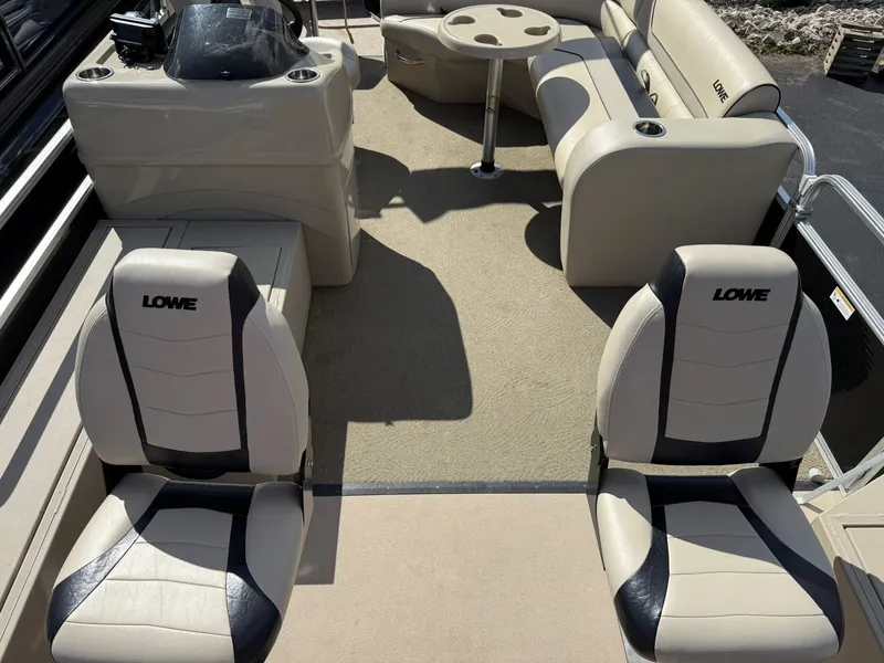Slide: The Image of Lowe SF 214 Sport Fish 2016 - 3