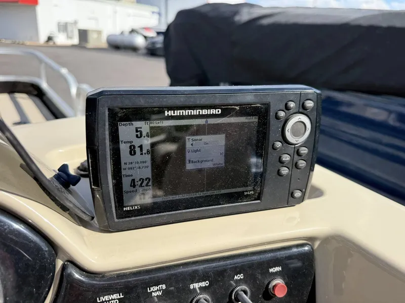 Slide: The Image of Lowe SF 214 Sport Fish 2016 - 8