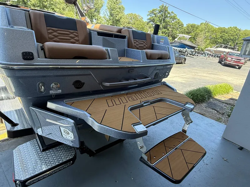 Slide: The Image of Rear view of 2026 Malibu 26LSV with luxurious interior. - 21