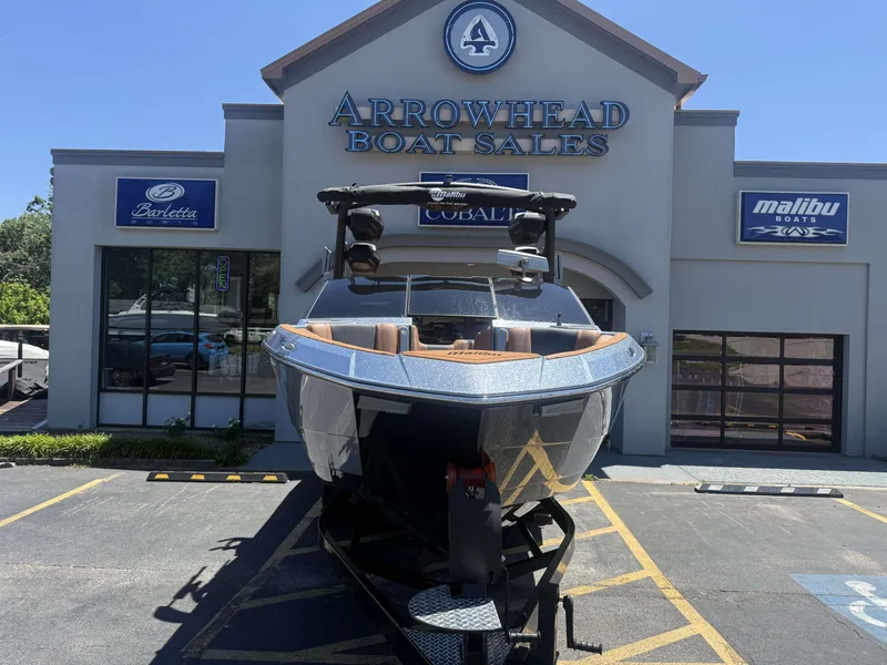 Slide: The Image of 2026 Malibu 26LSV boat at Arrowhead Boat Sales. - 23