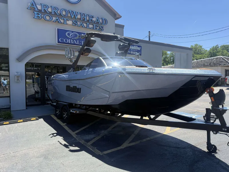Slide: The Image of 2026 Malibu 26LSV boat at Arrowhead Boat Sales. - 4