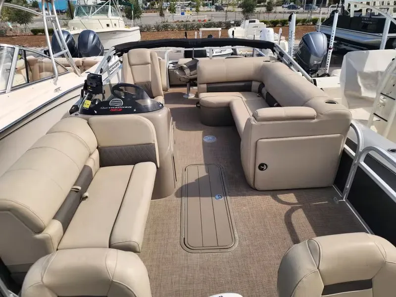 Slide: The Image of Interior of a 2022 Sun Tracker 22 DLX pontoon boat. - 8