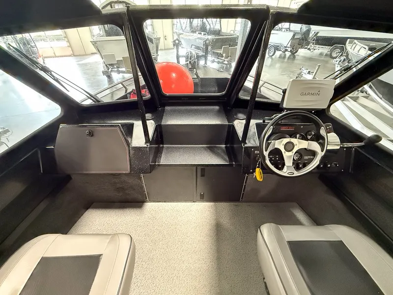 Slide: The Image of North River 24 Commander 2014 - 7
