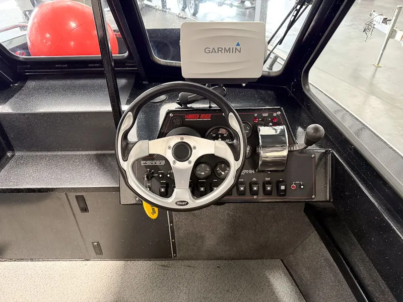 Slide: The Image of North River 24 Commander 2014 - 8