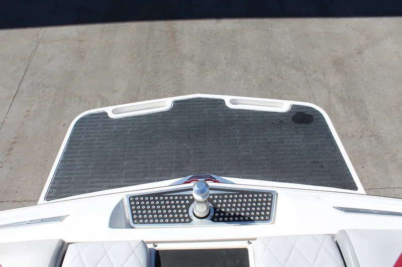 Slide: The Image of MasterCraft X-14V 2009 - 17