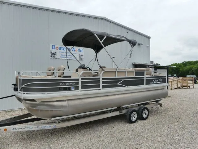 The Image of Sun Tracker Fishin' Barge 22 DLX 2017 - 1