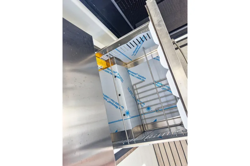 Slide: The Image of Stainless steel sink on Lagoon 42 yacht, 2020 model, with protective film. - 78