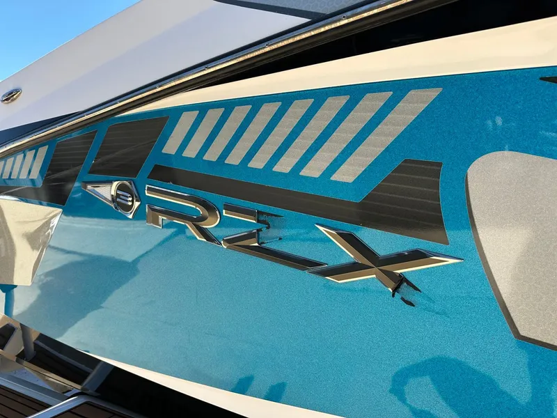 Slide: The Image of Tigé RZX3 2018 - 11