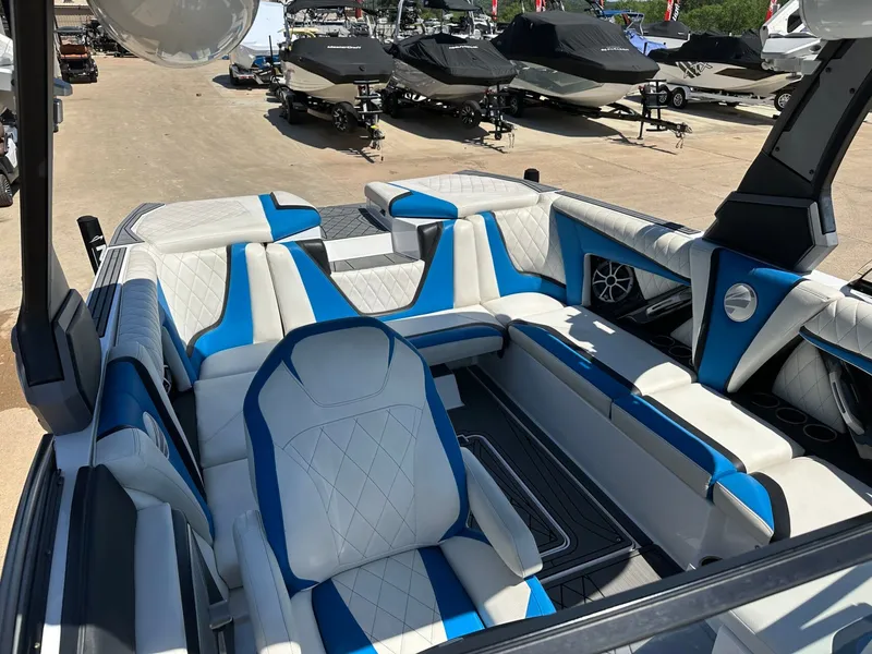Slide: The Image of Tigé RZX3 2018 - 27