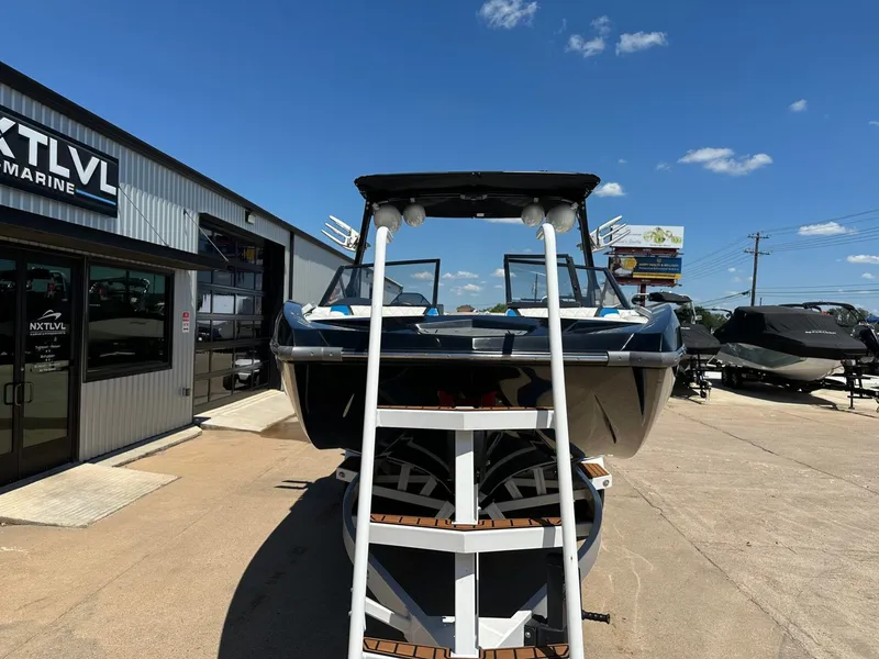Slide: The Image of Tigé RZX3 2018 - 9