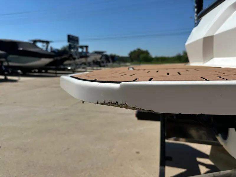 Slide: The Image of MasterCraft NXT22 2021 - 12