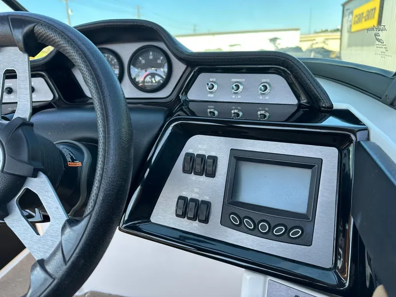 Slide: The Image of MasterCraft NXT22 2021 - 22