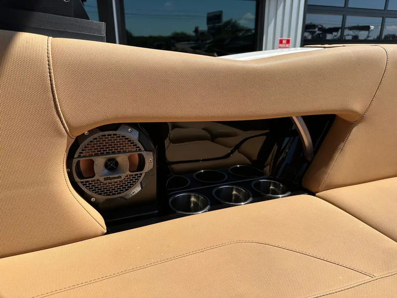 Slide: The Image of MasterCraft NXT22 2021 - 29